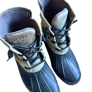 Sperry Women’s Two-Tone Outdoor Boots